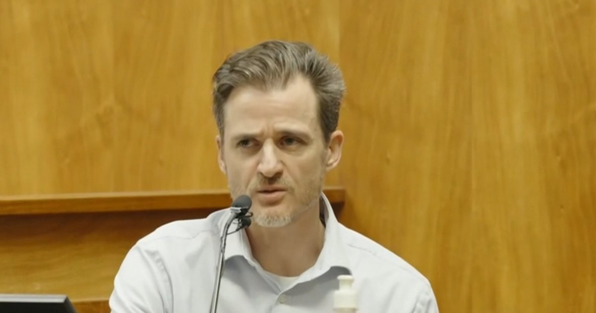 Maui doctor accused of trying to murder wife takes stand, claims self-defense