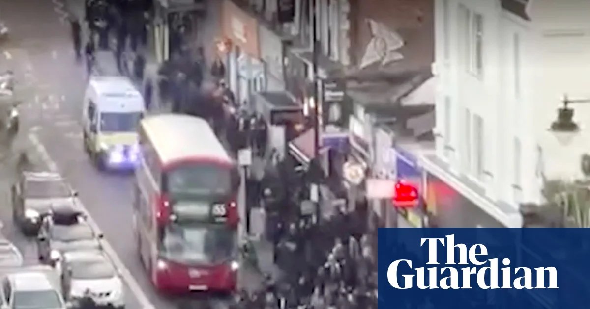 ‘Young people want to come together’: experts respond to mass teen meet-ups in Clapham | Young people