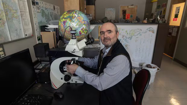 New mineral discovered inside deep-Earth diamond now named after Alberta geochemist