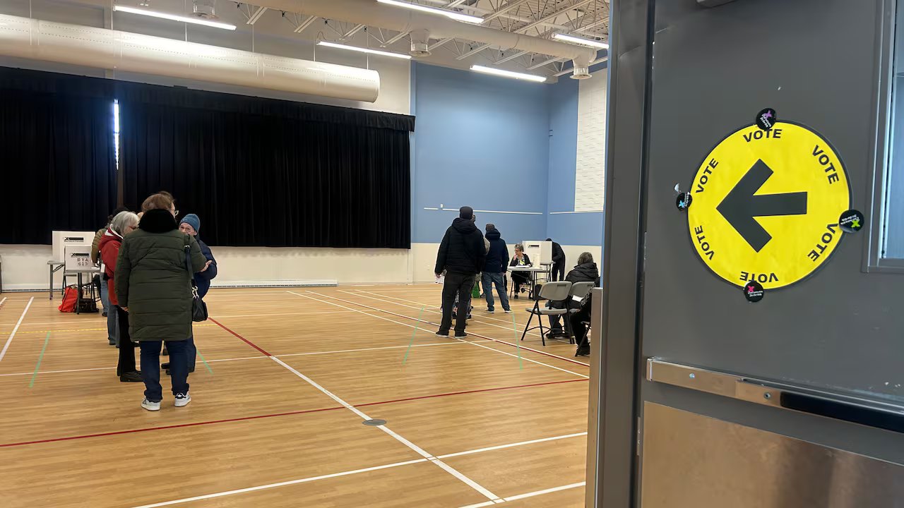 Taking the temperature in Terrebonne, Que., as advance voting wraps up in federal byelection