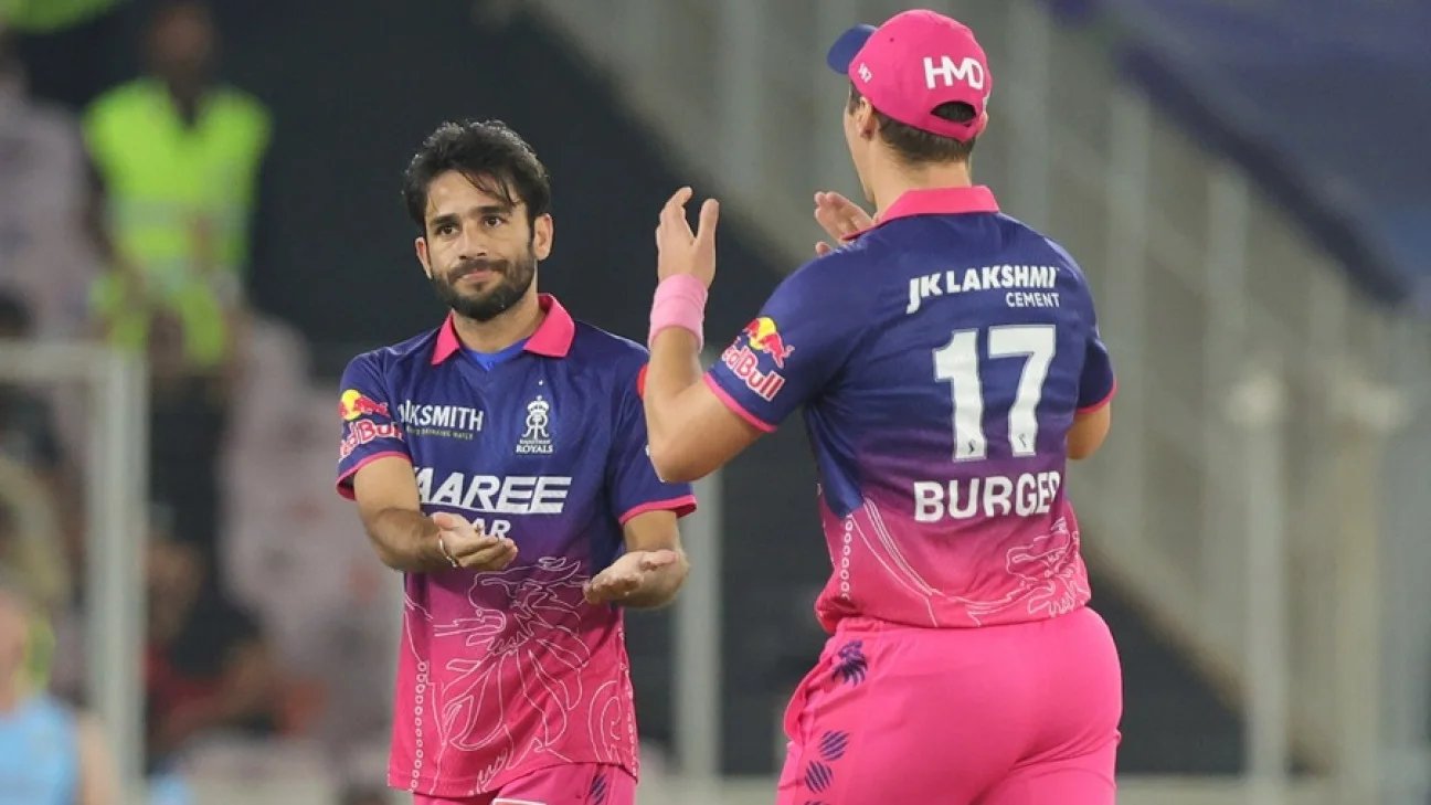 IPL 2026 – Sameer Rizvi keeps Orange Cap and Ravi Bishnoi holds the Purple cap