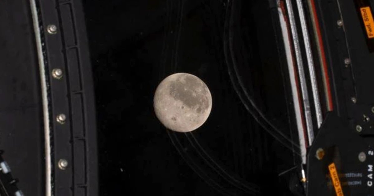 See Pics of Dark Side of Moon Captured by Artemis II Astronauts