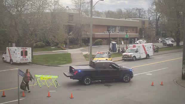 Chlorine gas exposure at Victoria swimming pool sends 8 to hospital