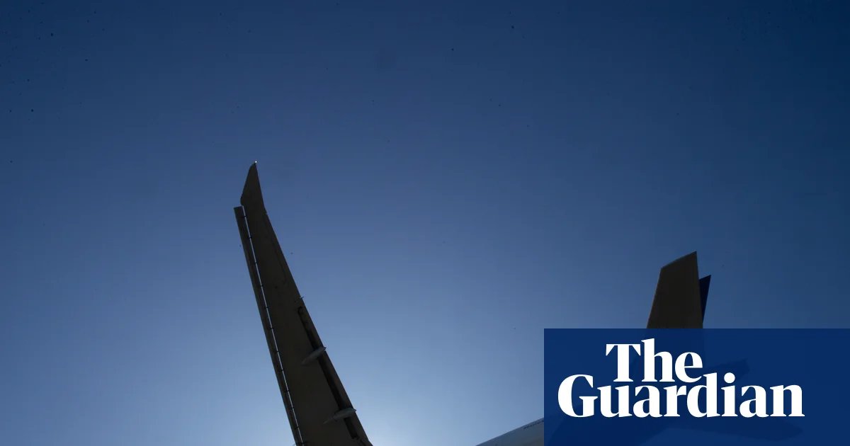 Australia should set immigration targets to achieve a ‘stable temporary population’, report says | Migration