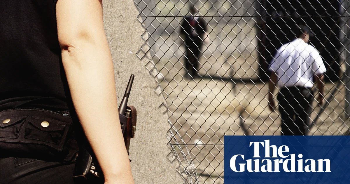 All Australian immigration detainees to be handcuffed while travelling, US company says after spate of escapes | Australian immigration and asylum