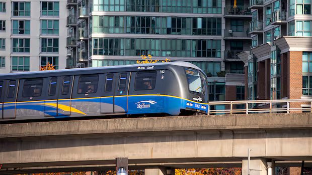 Man struck and killed by SkyTrain in Vancouver