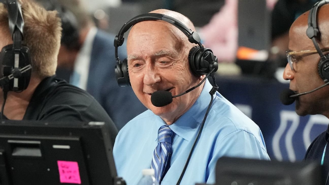 Hall of Famer Dick Vitale announces melanoma diagnosis
