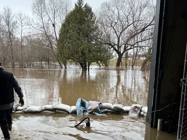 Northeastern Ontario businesses face steep losses after rapid flooding