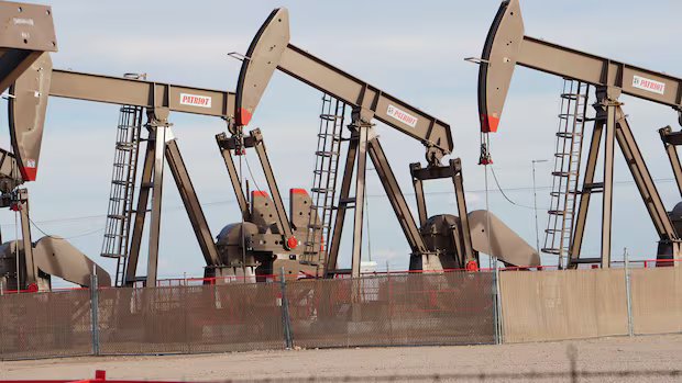 Oil producers to begin unveiling profits and spending plans