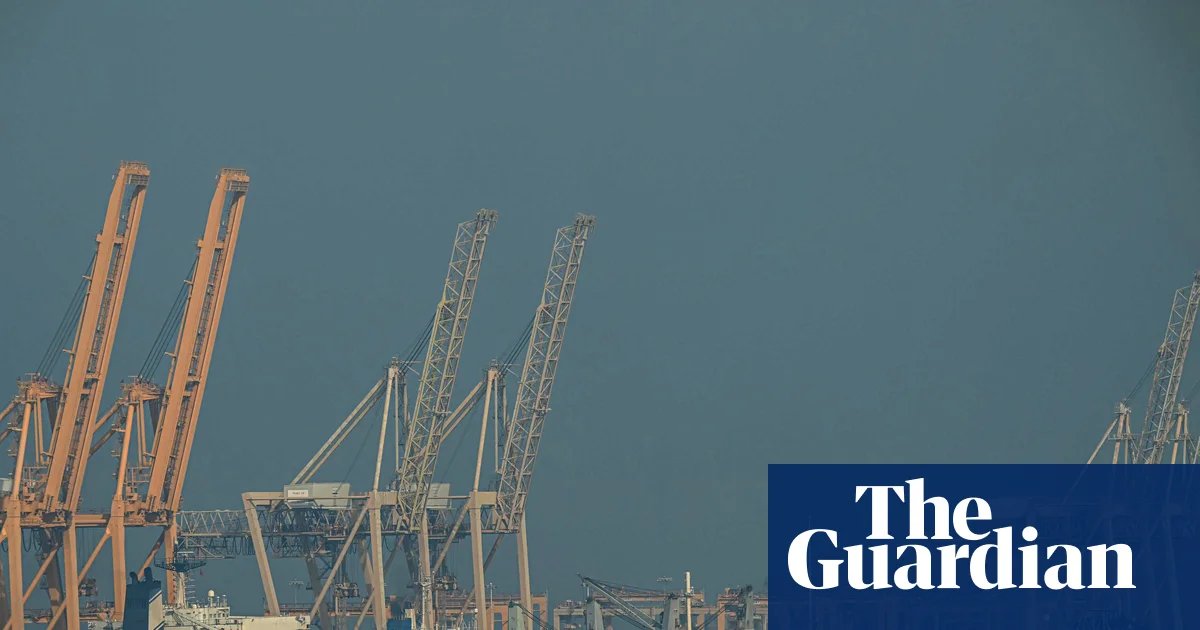 UAE quits Opec in win for Trump as oil cartel weakened | Opec