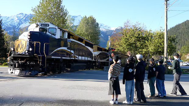 These B.C. kids spend their days greeting train passengers, but beloved tradition is in jeopardy