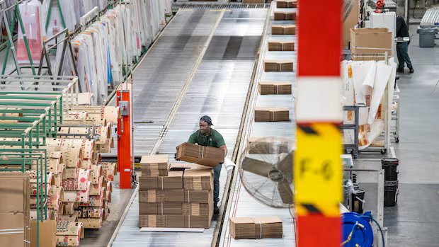 Real GDP rose 0.2 per cent in February says StatsCan, marking four straight months of growth
