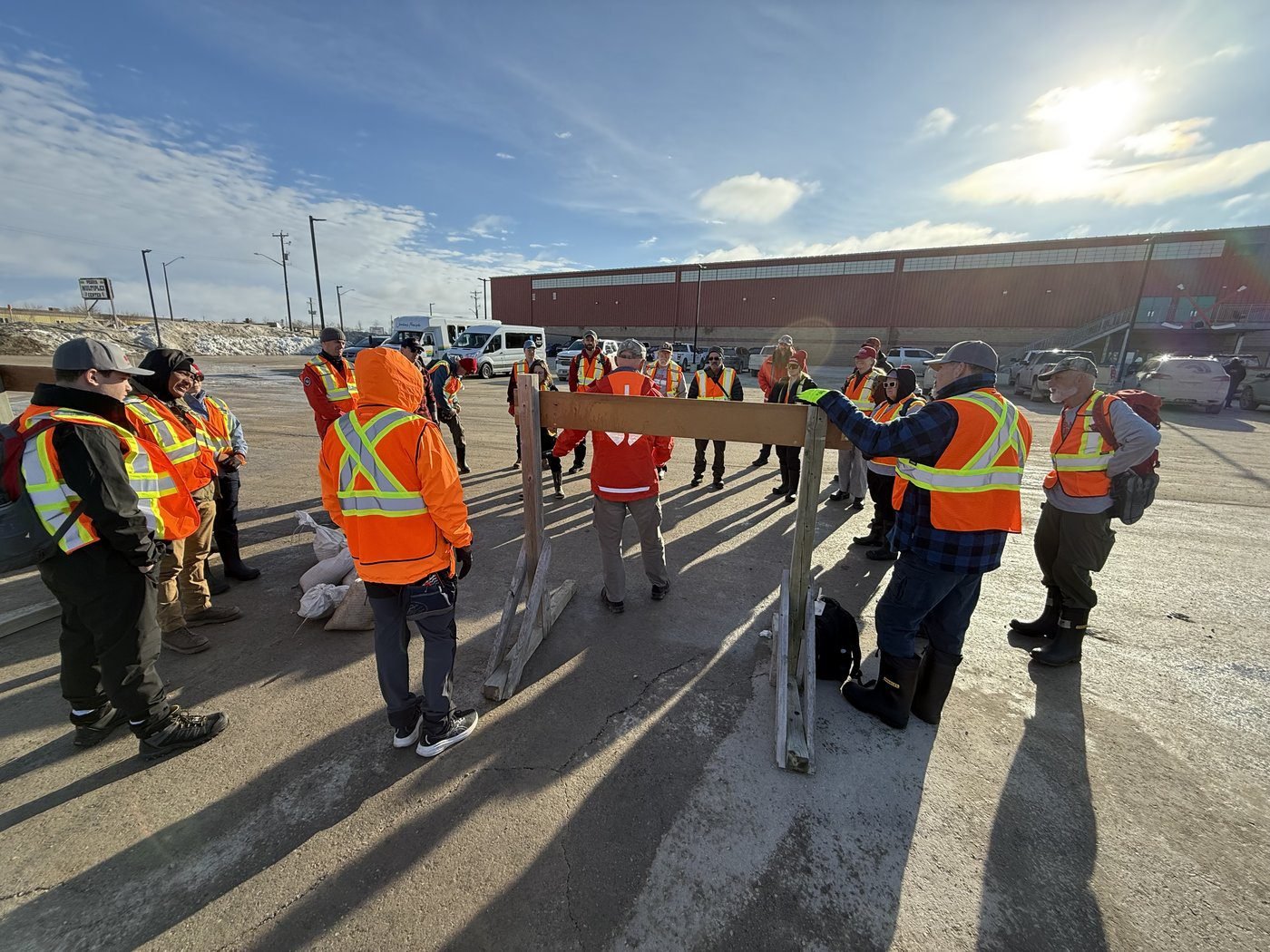 ‘All hands on deck:’ Manitoba asks civil servants to help flood prep on First Nation