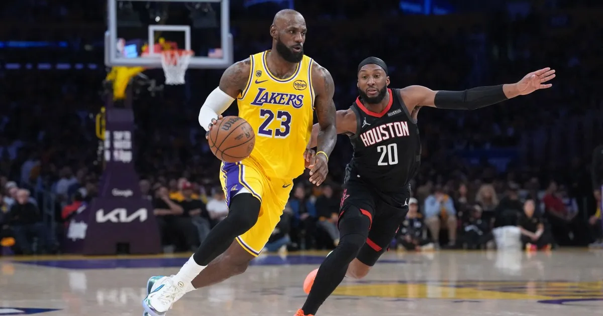 LeBron, Lakers shock Rockets with Game 1 win in NBA playoffs | Basketball News