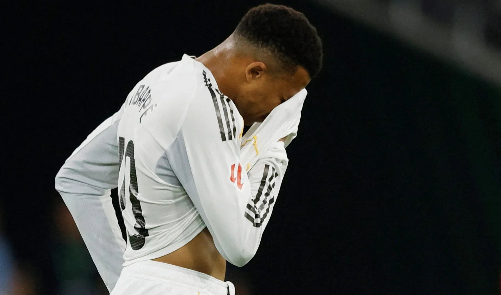 Real Madrid stunned at Betis as Barcelona have chance to move 11 clear | Football News