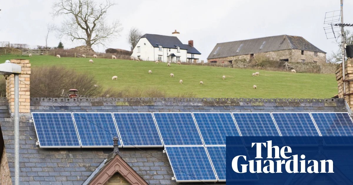 Record number of homes in Great Britain turn to green energy as fuel prices soar | Energy industry