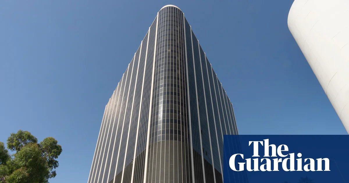 Los Angeles school board votes to set limits on classroom screen time | Los Angeles