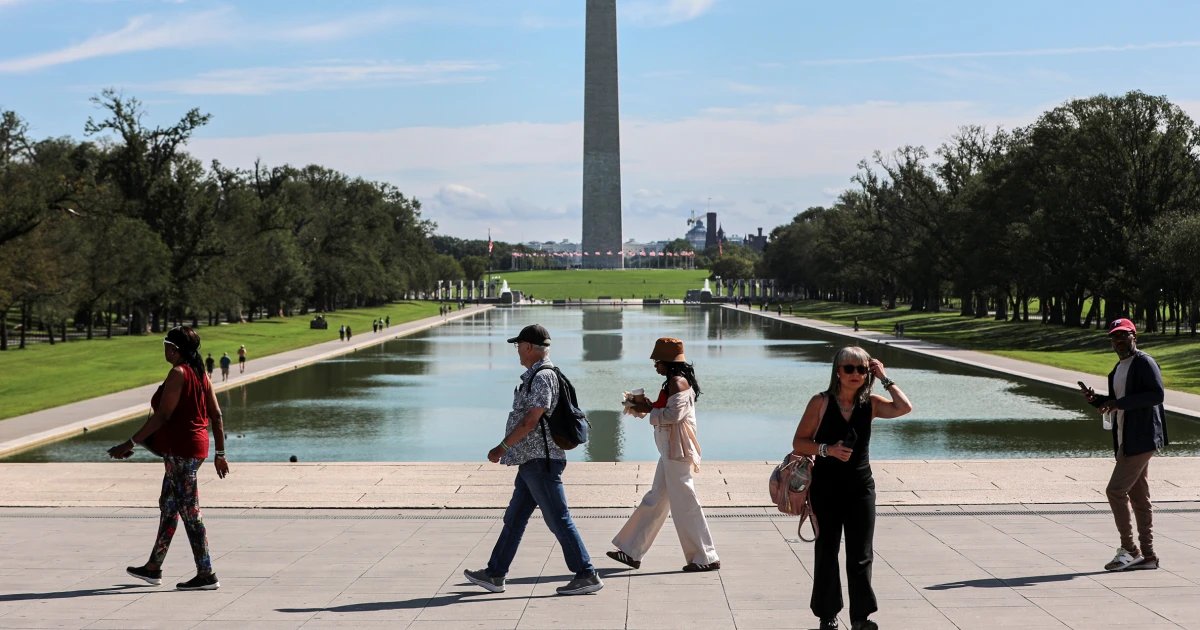 Trump says he’ll renovate ‘filthy’ reflecting pool on National Mall