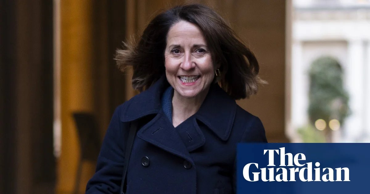 Liz Kendall urges UK public to embrace AI as government makes first £500m fund investment | AI (artificial intelligence)