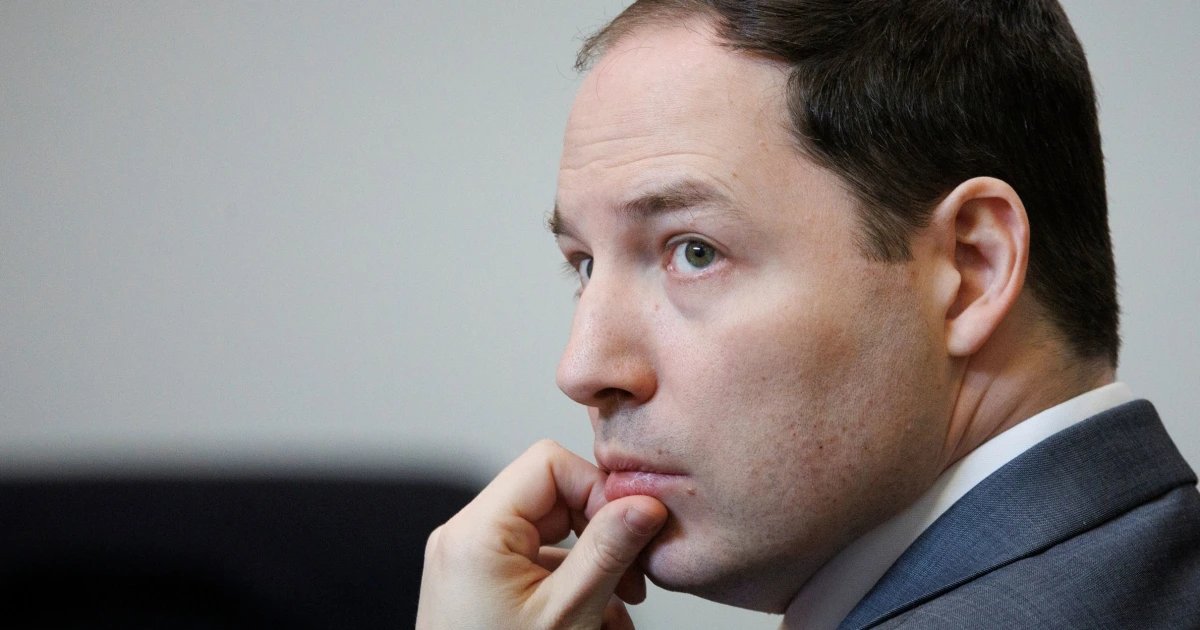 How an IRS agent lured his wife and an unsuspecting man to their murders