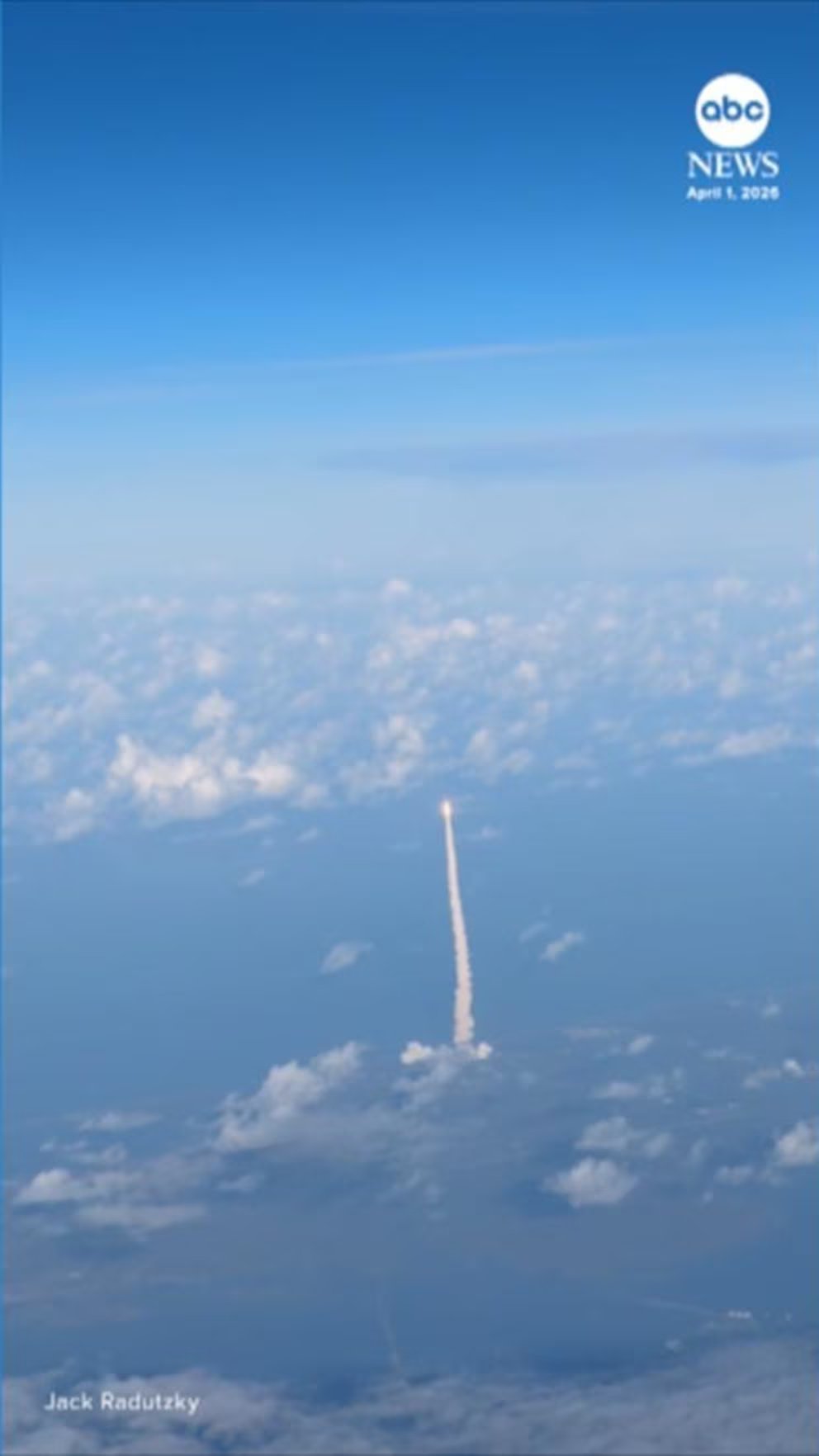 WATCH:  Artemis II launch visible from commercial aircraft