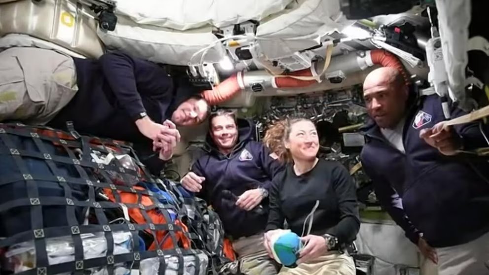 WATCH:  How astronauts keep their minds occupied in space