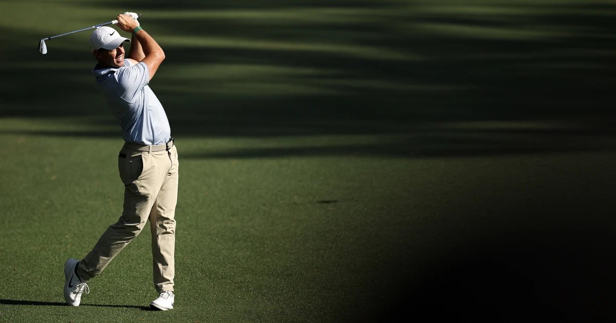 Rory McIlroy holds on to win his second straight Masters