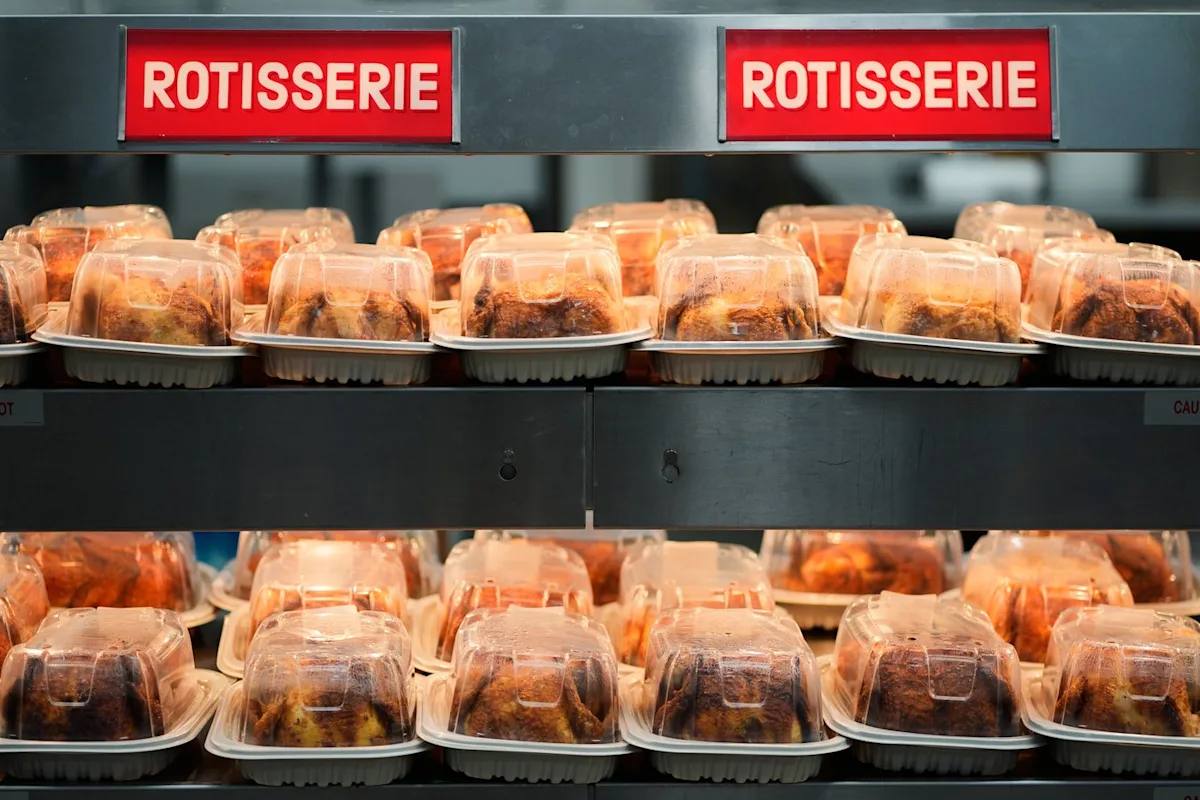 SNAP benefits don’t pay for rotisserie chicken. A bipartisan bill might change that