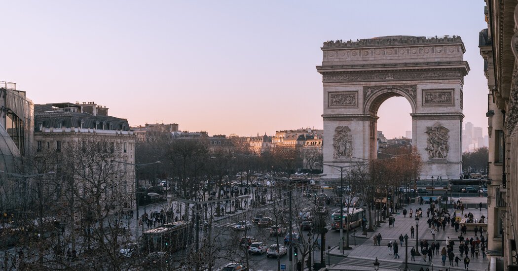 In France, Trump’s Triumphal Arch Draws Eye Rolls