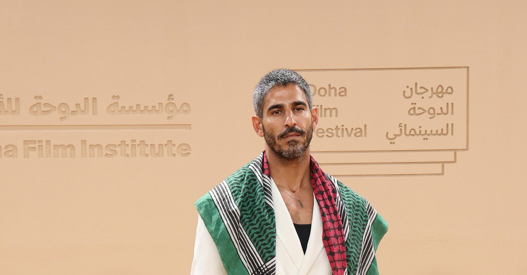 Journalist Detained in Kuwait Says He Was Stripped of Citizenship