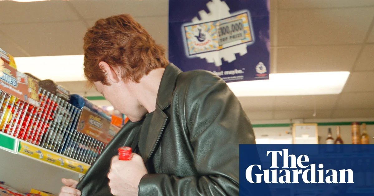 Starmer says ‘tide could be turning’ on shoplifting in England and Wales | Crime