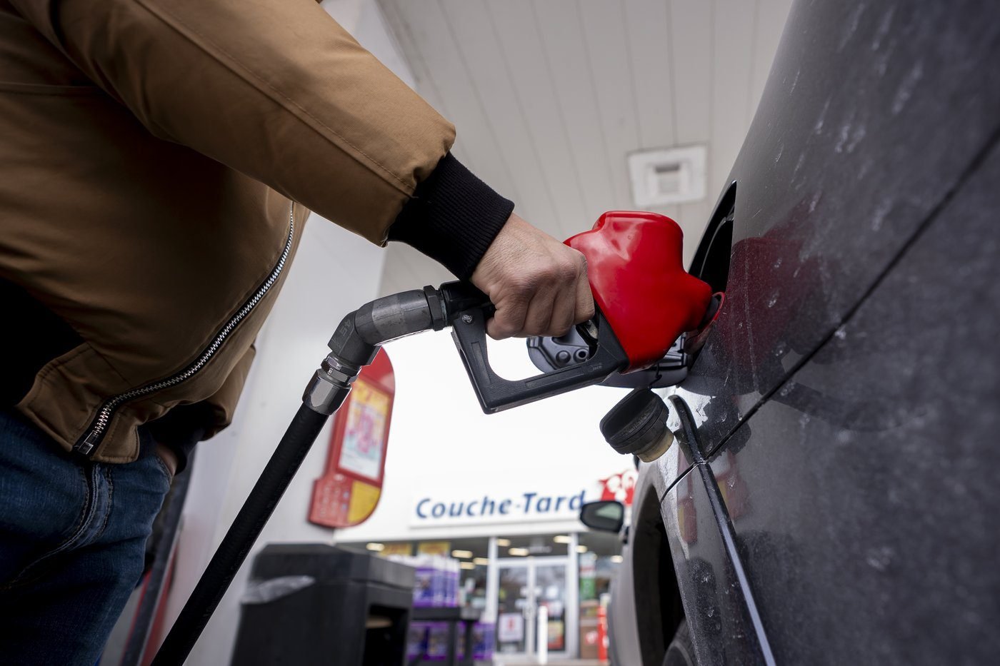 Conservatives call for dropping gas tax and cutting “wasteful spending” to pay for it