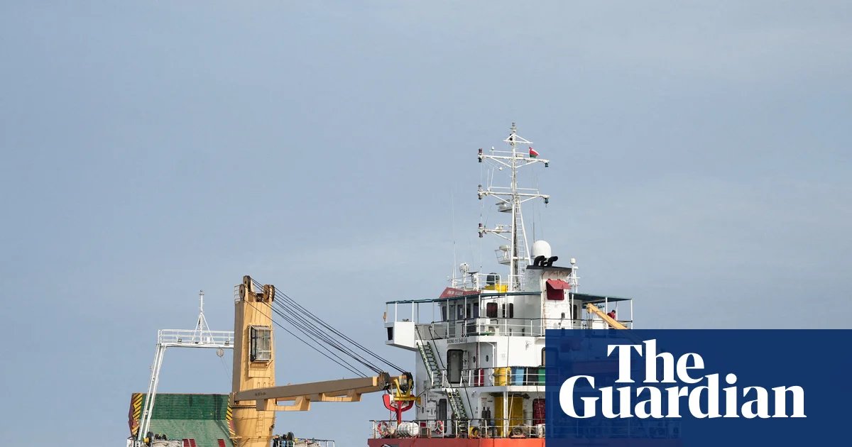 Iran foreign minister: strait of Hormuz now ‘completely open’ to commercial vessels | Strait of Hormuz