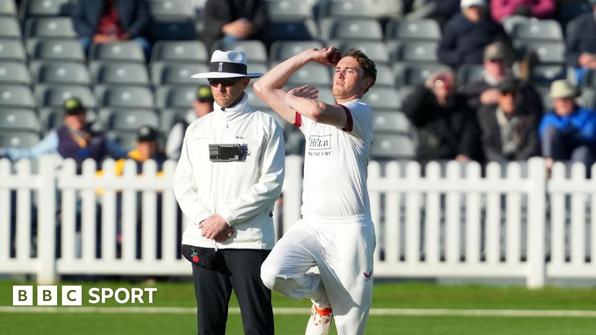 County Championship: 17 wickets fall on day two between Glos & Lancs