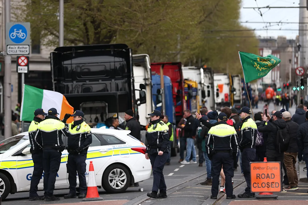 Police remove fuel protesters from Dublin center as disruption over soaring costs continues