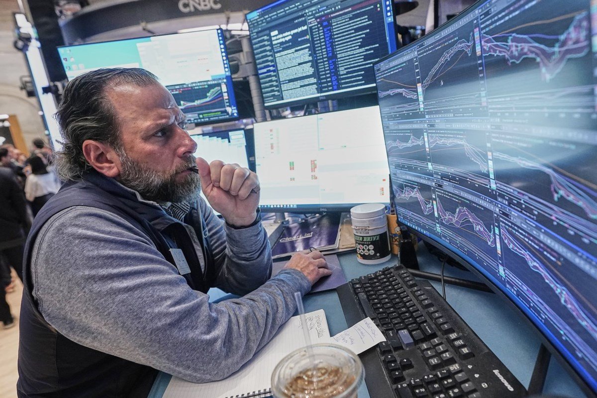 S&P/TSX composite closes higher, U.S. stock markets also climb