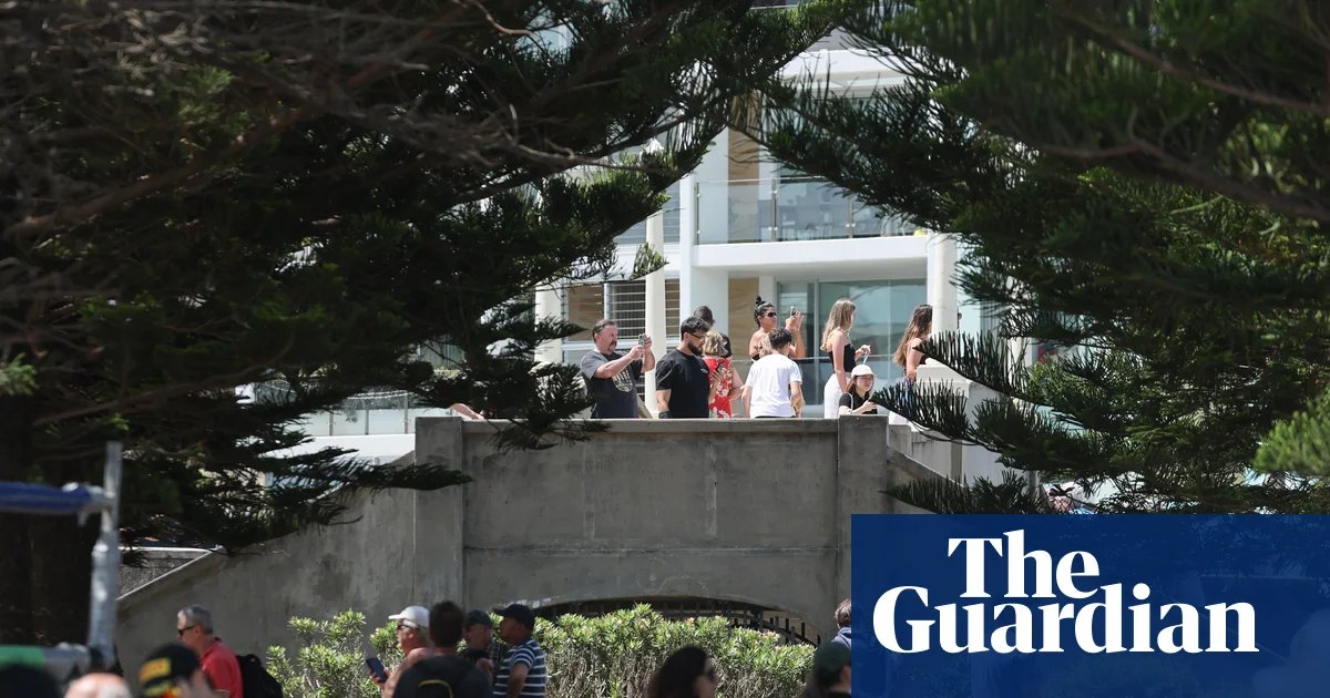 Man jailed after mimicking Bondi beach terror attack on footbridge and making slurs against Jewish people | Sydney