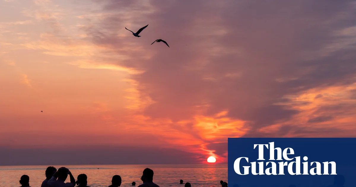‘It ruined my night’: photographers accused of targeting women at St Andrews May Dip | Press intrusion
