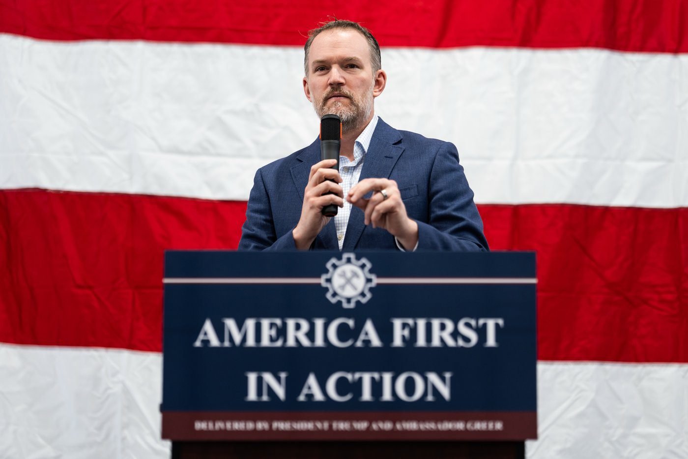 Trump’s trade czar says U.S. looking to work with Canada on energy: sources