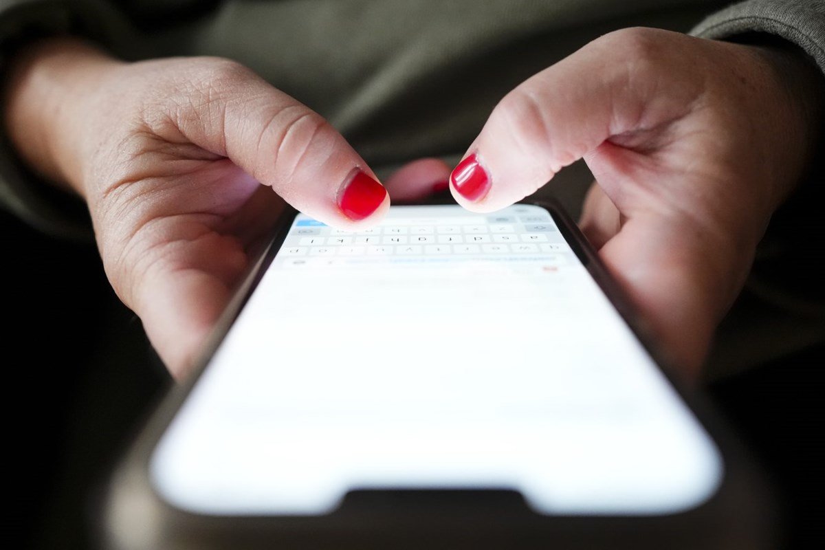 Cellphone, internet and TV complaints jump 61 per cent: watchdog report