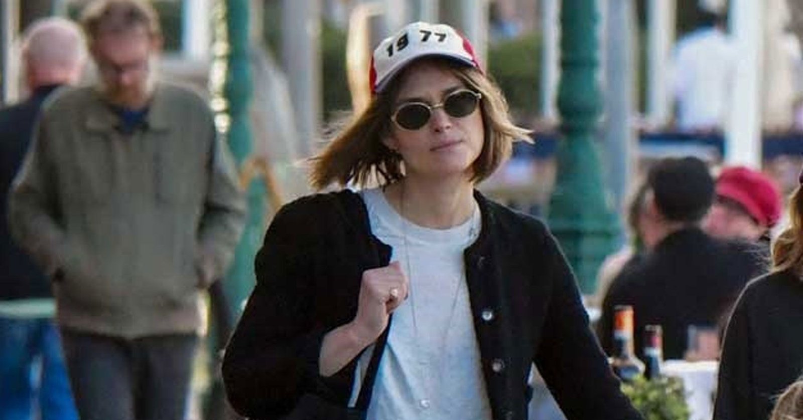 Keira Knightley Wears These Shoes to Blend in With Italians