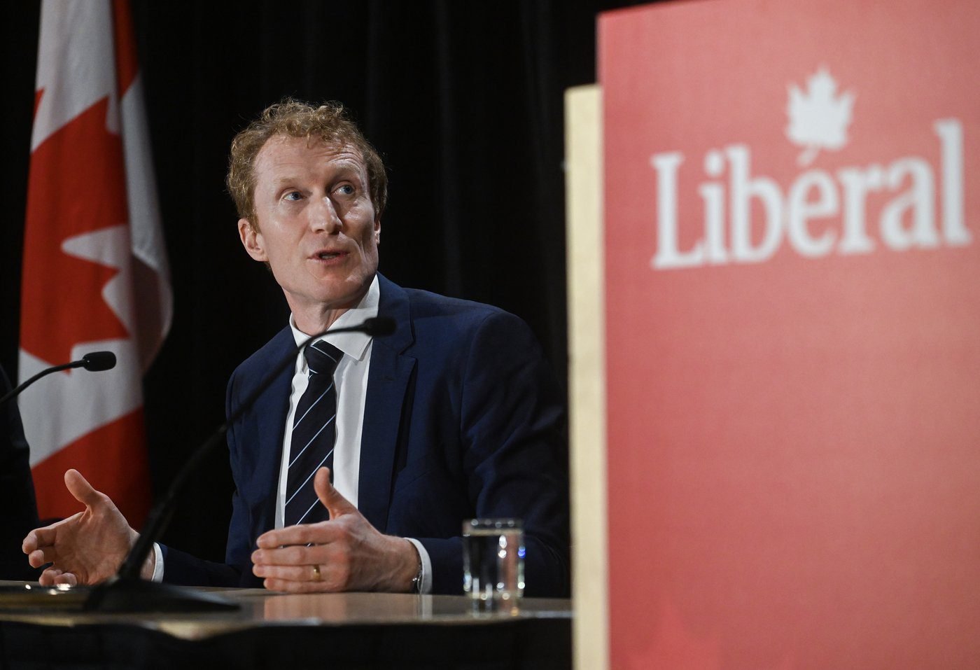 Ottawa ‘very seriously’ considering social media ban for kids, minister says