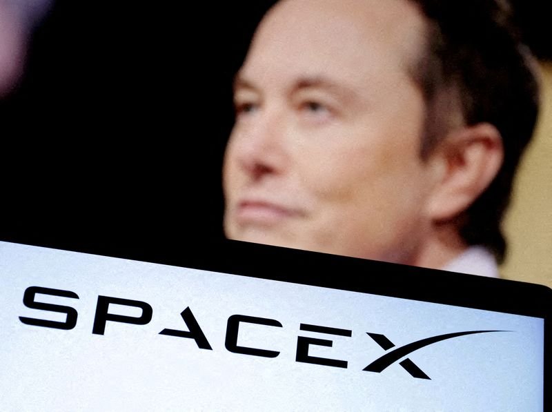 Musk asks SpaceX IPO banks to buy Grok AI subscriptions, NYT reports