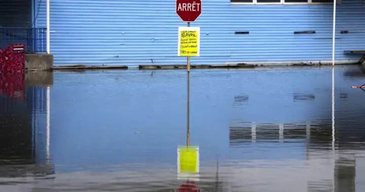 Gatineau homes at risk from rising waters as Ontario, Quebec face flooding concerns