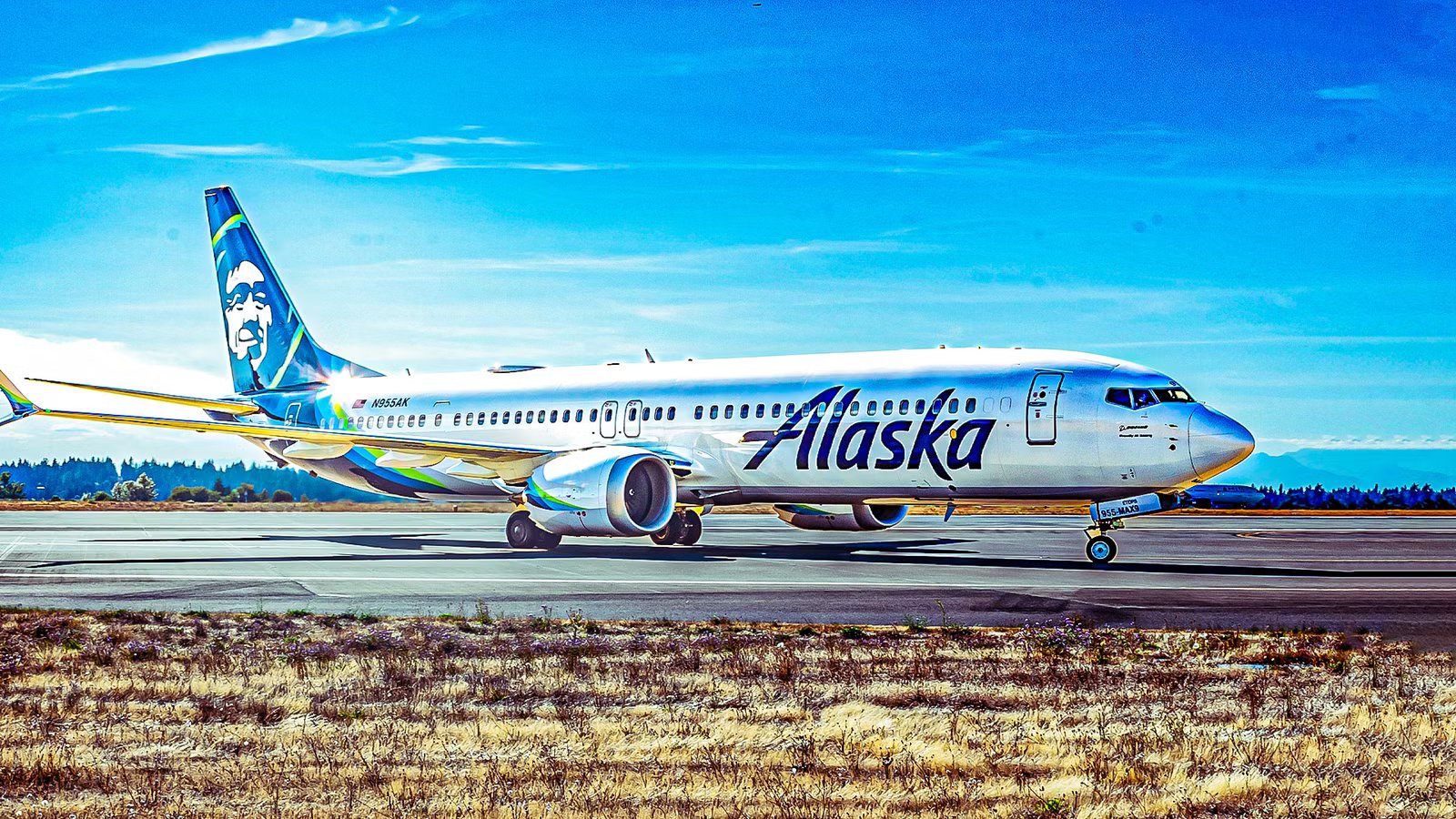 Alaska Airlines Facing $75,000 Lawsuit, Parents Allege Girl Was Burned By Hot Tea Inflight