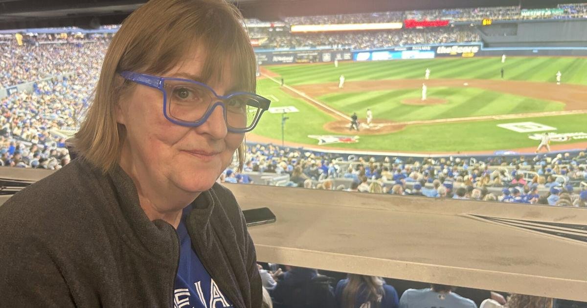 Jays fans in accessibility section upset by new premium terrace blocking Jumbotron view