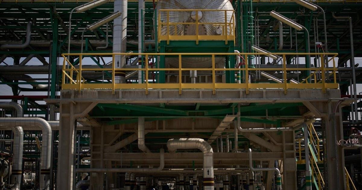 Iraq’s oil hub slows to a crawl as Strait of Hormuz shutdown strangles exports