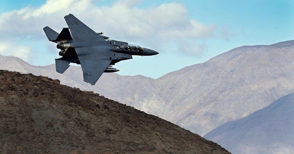 2 US aircraft go down and 1 crew member missing as war in Iran takes a dramatic turn
