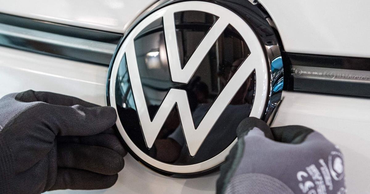 Volkswagen vehicles recalled over problem with instrument cluster