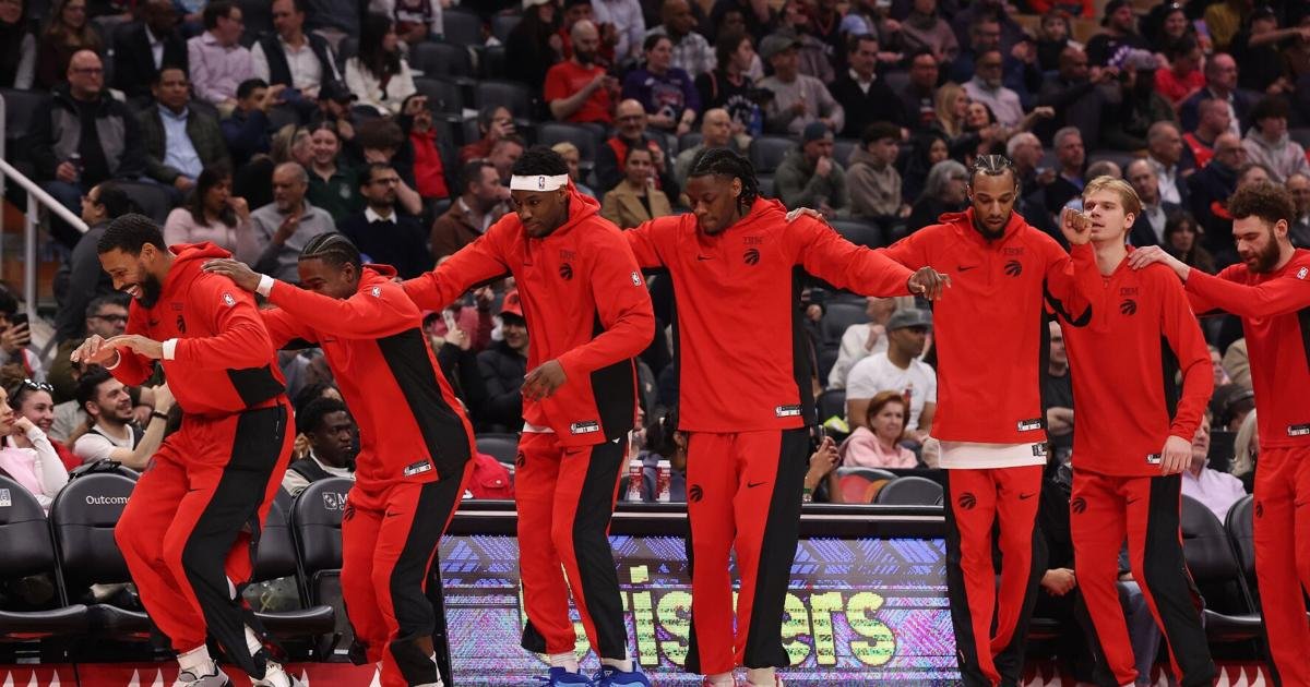 Raptors' NBA playoff race: Idle Toronto gains ground on Atlanta Hawks for fifth place in the East